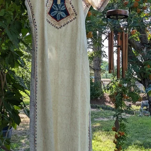 CHAHEK of India- Hand Batiked Full-Length Tunic - Picture 14 of 16